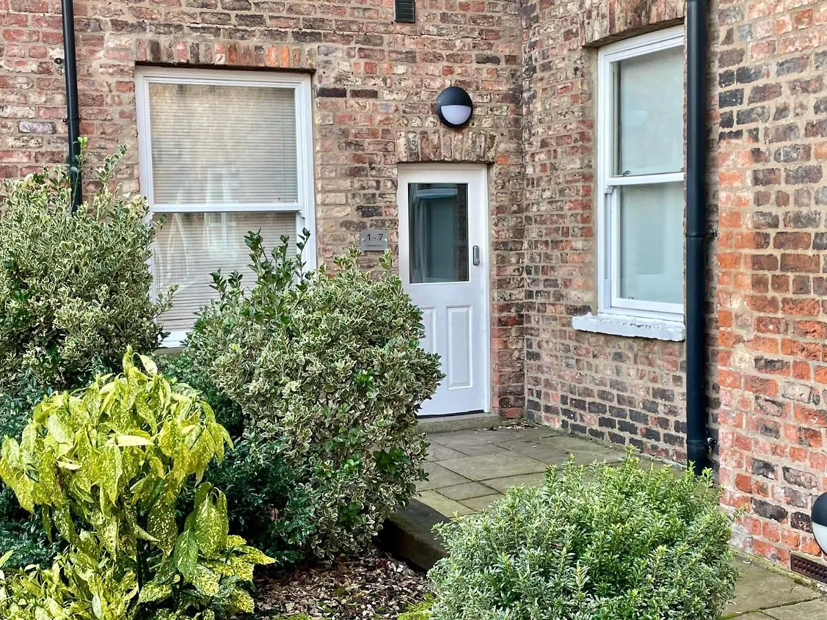 Clifford'S Reach At Bluebridge Court With Free Parking Lejlighed York 0*,